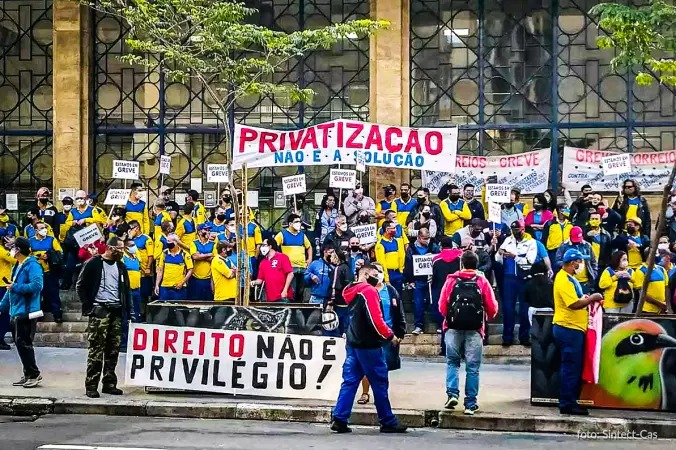 Correios: respeito à greve e não à privatização