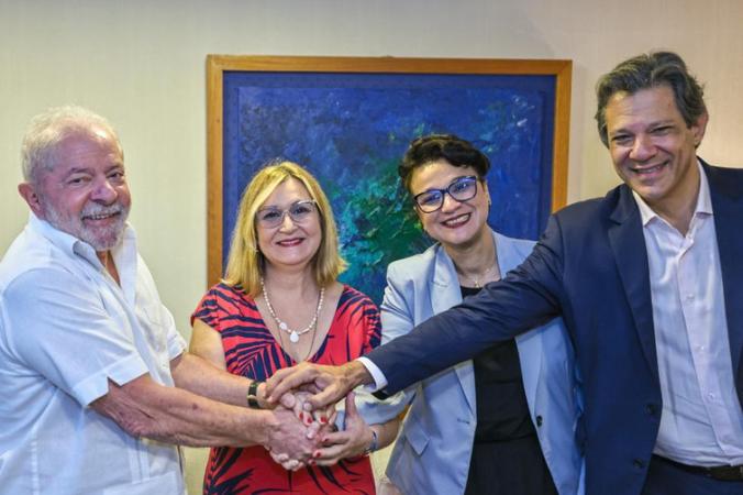 RITA SERRANO ACEITA CONVITE DE LULA E VAI PRESIDIR A CAIXA