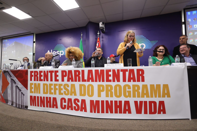 Rita Serrano participa de lançamento de Frente Parlamentar na ALESP em defesa do MCMV
