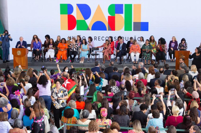 Presidenta da CAIXA participa de celebração do Dia Internacional das Mulheres no Palácio do Planalto