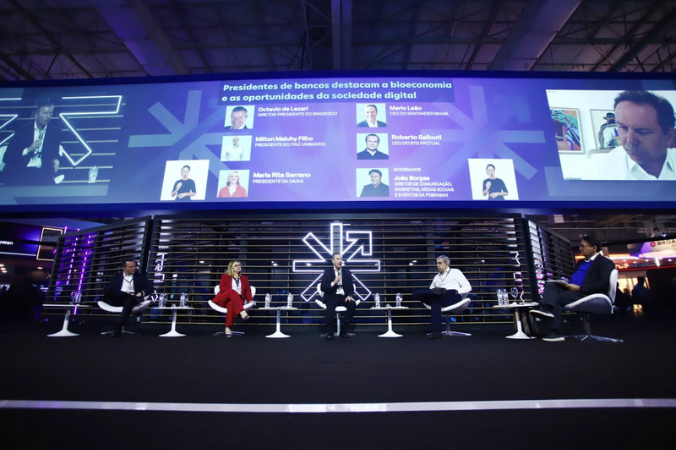 Rita Serrano participa de abertura da Febraban Tech